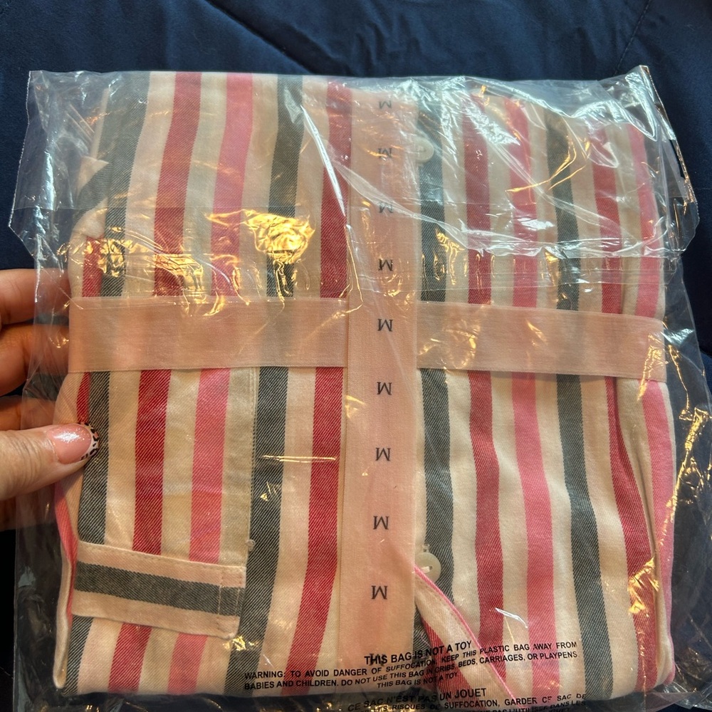Victoria's Secret•Striped Women’s Pj’s Short Set • White,Gray,Pink, & Red • M • - Picture 4 of 6
